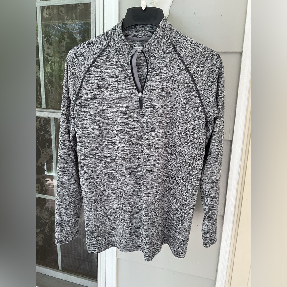 EUC Under Armour Heat Gear Heather Gray 1/4 Zip Long Sleeve  Shirt Medium Loose